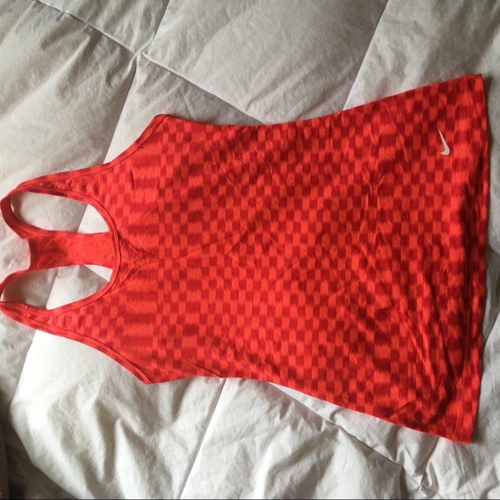 NIKE DRI FIT TOP